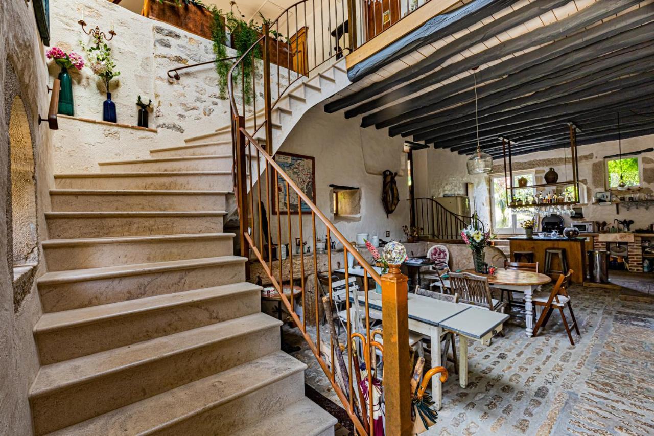 Le Domaine Des Carriers Bed & Breakfast Chevroches Eksteriør bilde