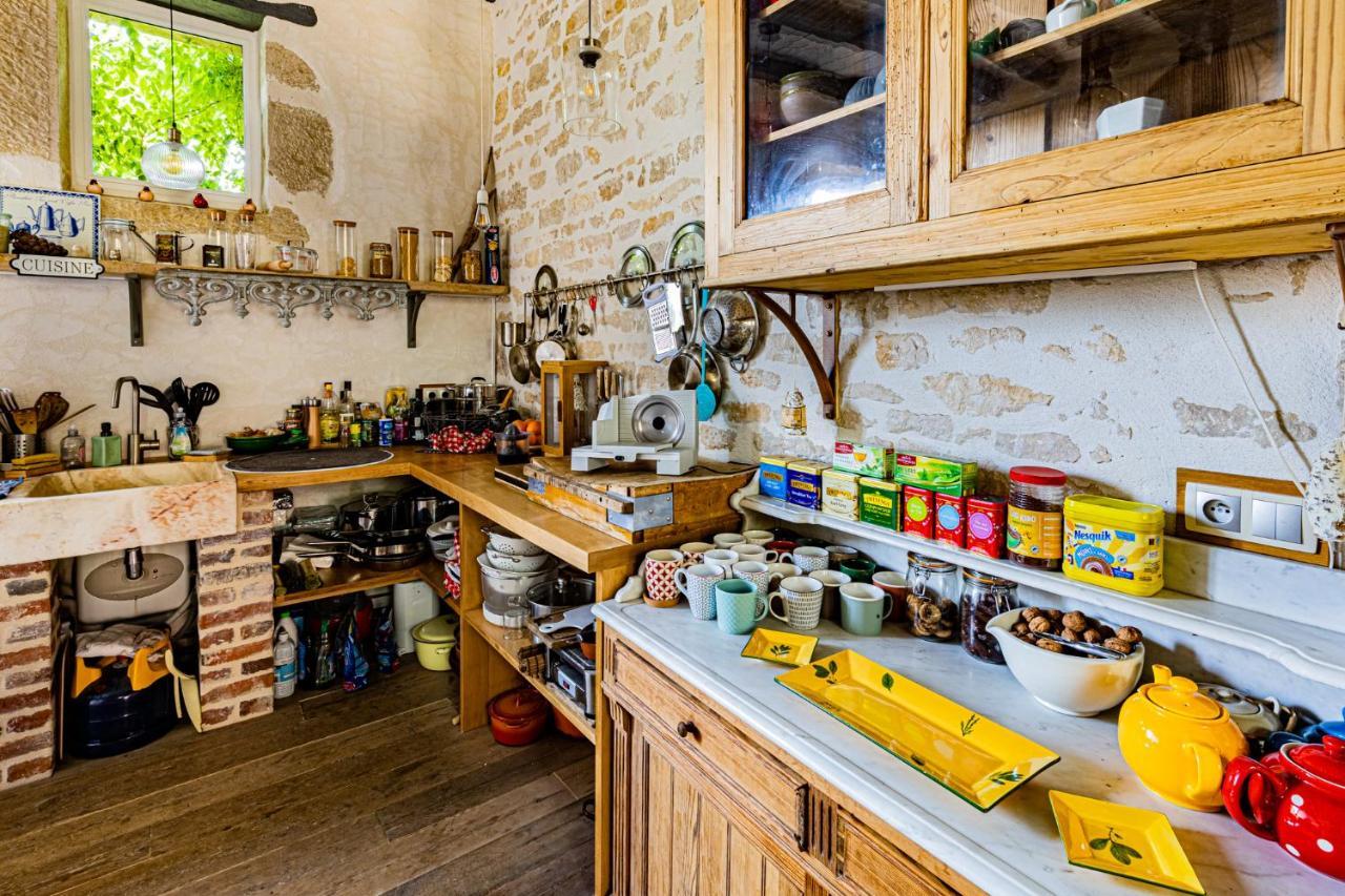 Le Domaine Des Carriers Bed & Breakfast Chevroches Eksteriør bilde