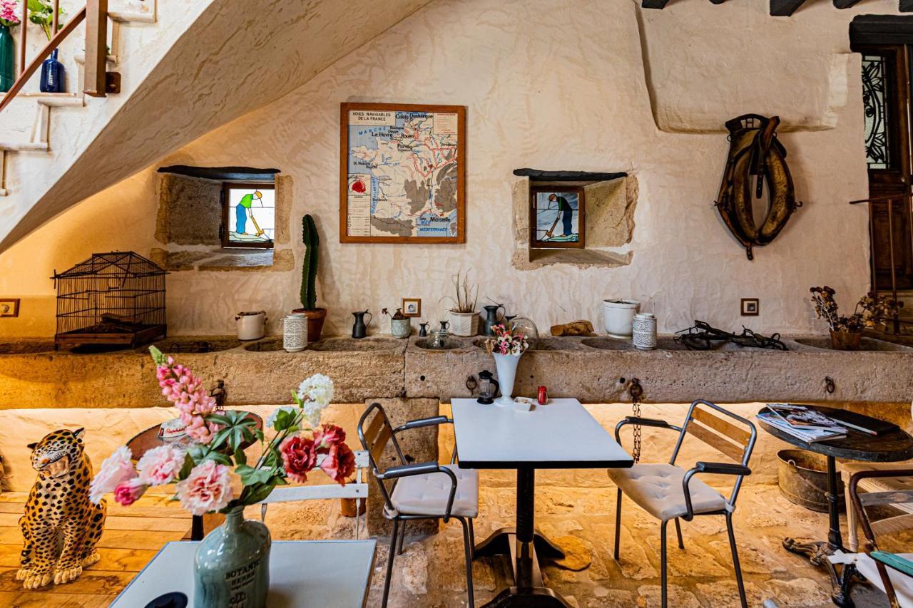 Le Domaine Des Carriers Bed & Breakfast Chevroches Eksteriør bilde