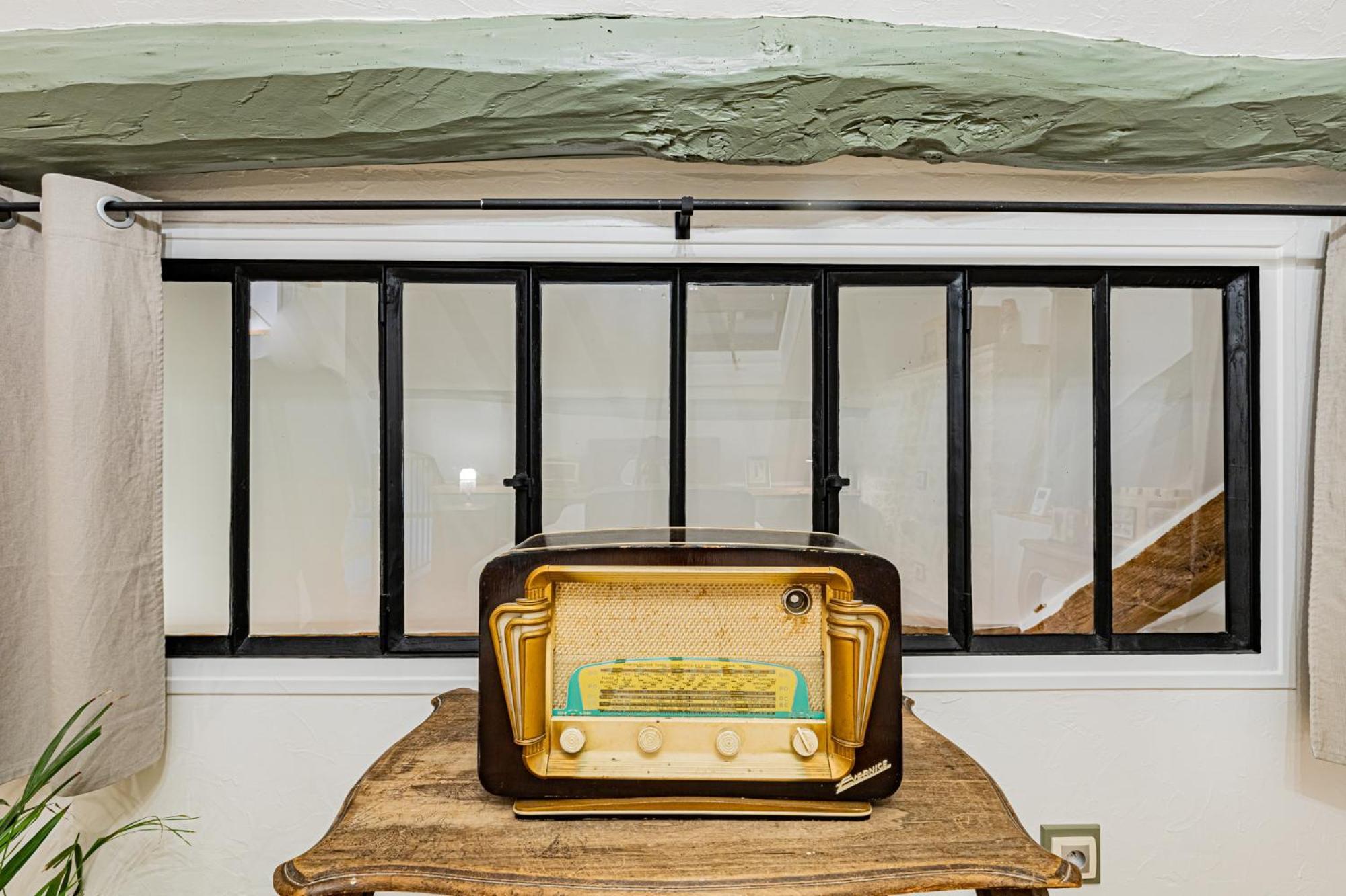 Le Domaine Des Carriers Bed & Breakfast Chevroches Rom bilde