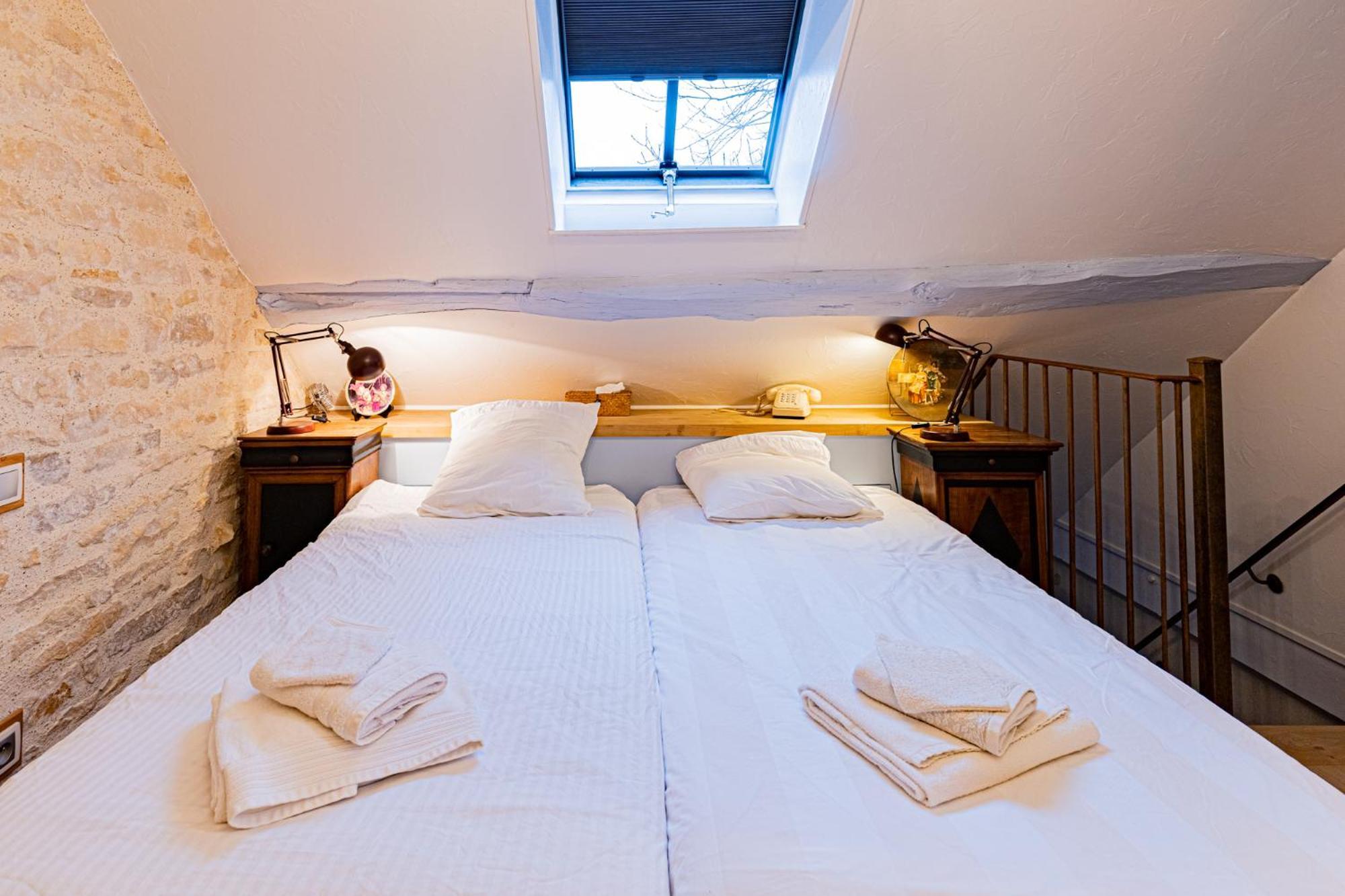 Le Domaine Des Carriers Bed & Breakfast Chevroches Rom bilde