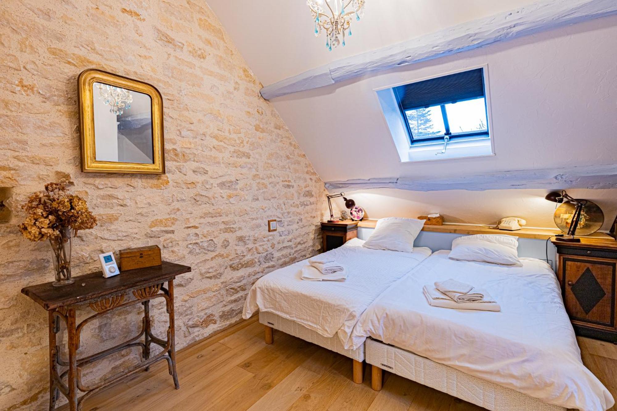 Le Domaine Des Carriers Bed & Breakfast Chevroches Rom bilde