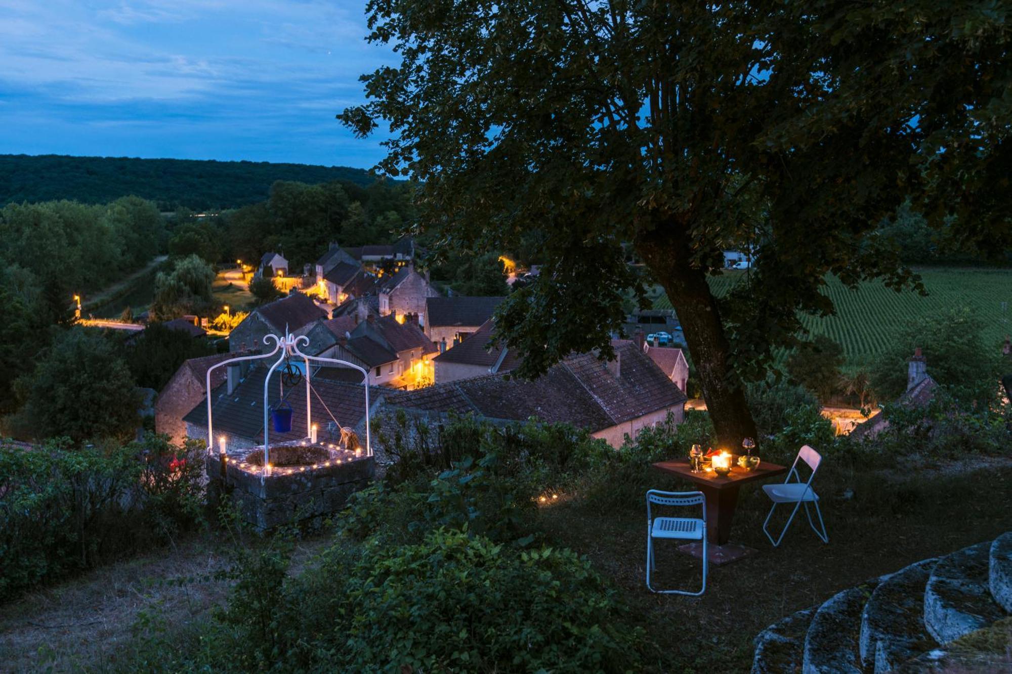 Le Domaine Des Carriers Bed & Breakfast Chevroches Eksteriør bilde
